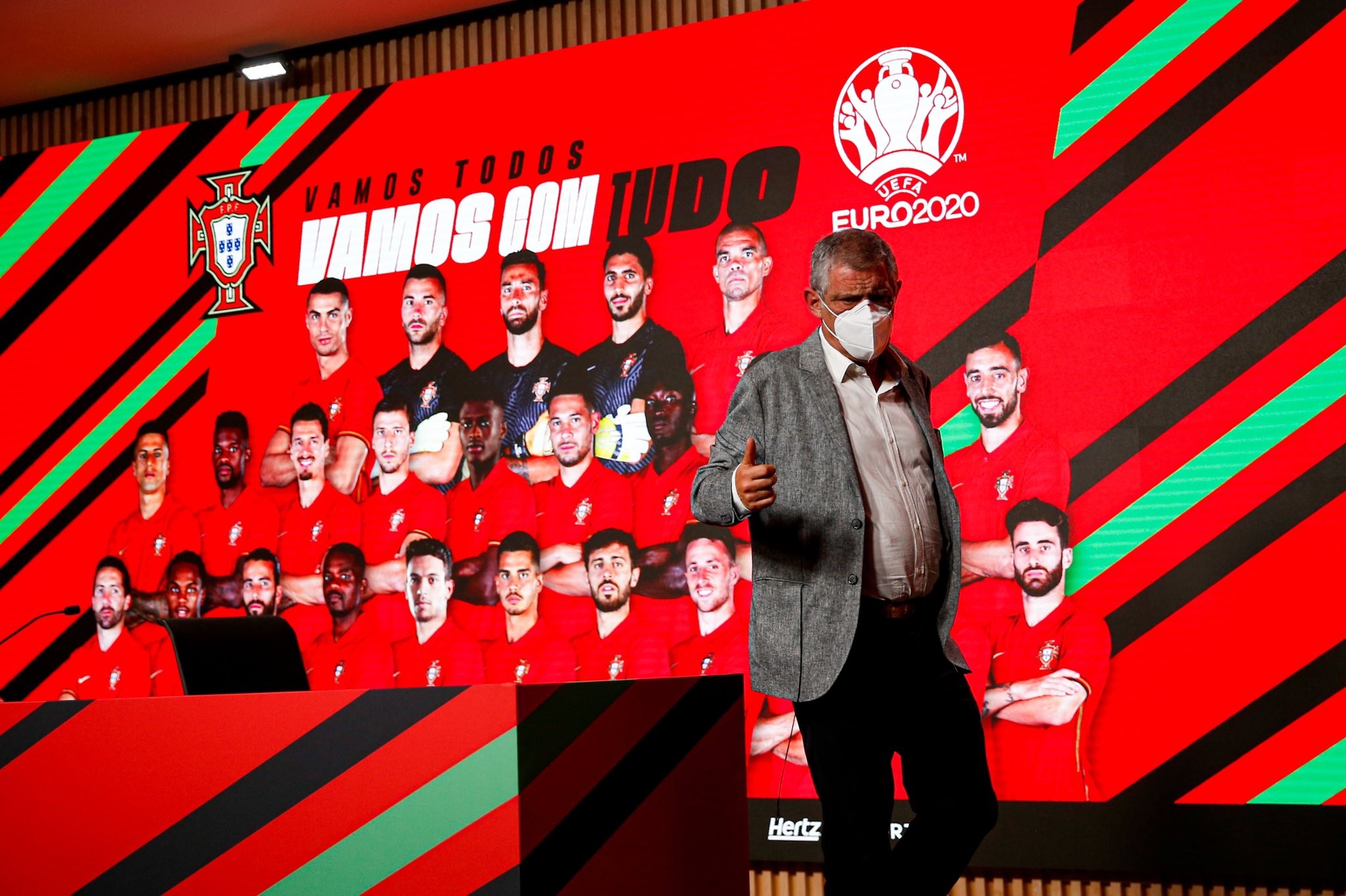 关于赛后塞维利亚调整名单以备意大利杯，完成体检环节打磨，更衣室稳定，年轻球员得到机会的信息九游APP体育版下载