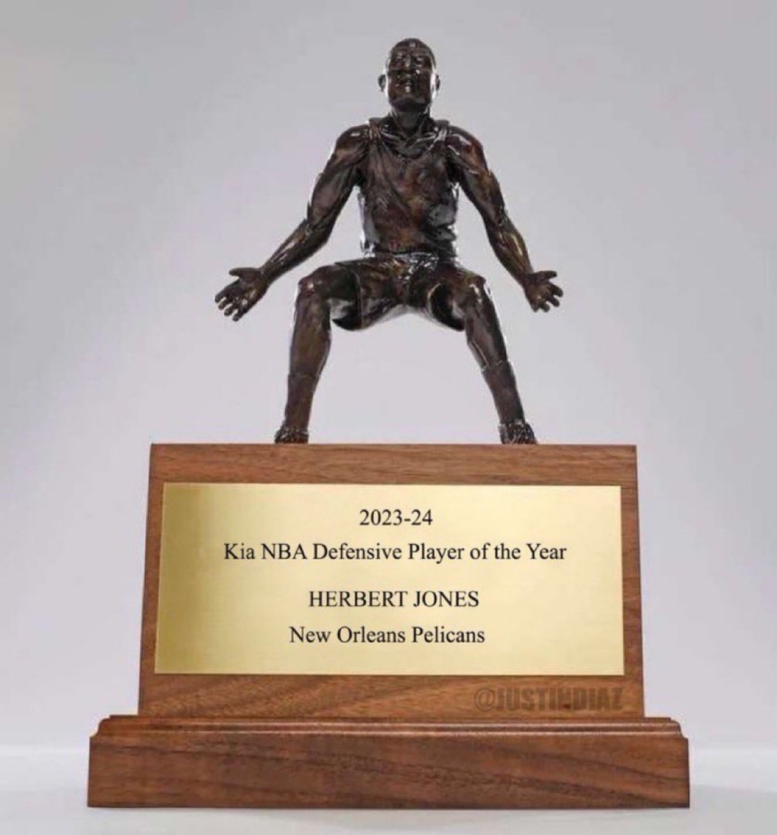 新奥尔良鹈鹕集结日迎来里程碑，志在亚冠名次提升，信心回归，细节决定成败的简单介绍